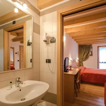 Albergo al Fontanin Rabbi Exterior foto